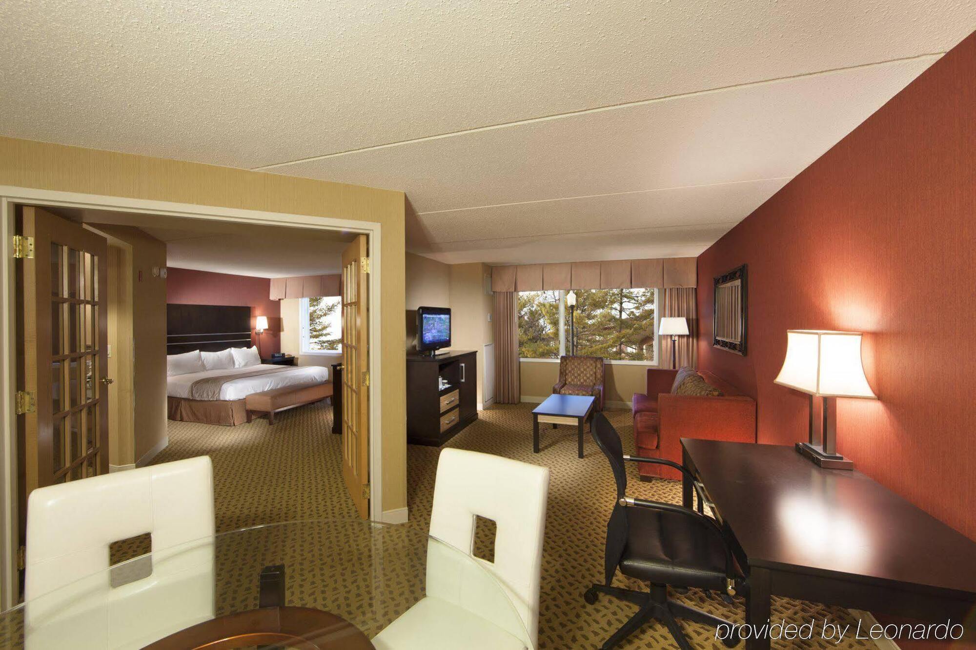Oneida Casino Hotel 3*